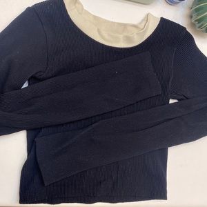 Zara Long sleeve crop top.